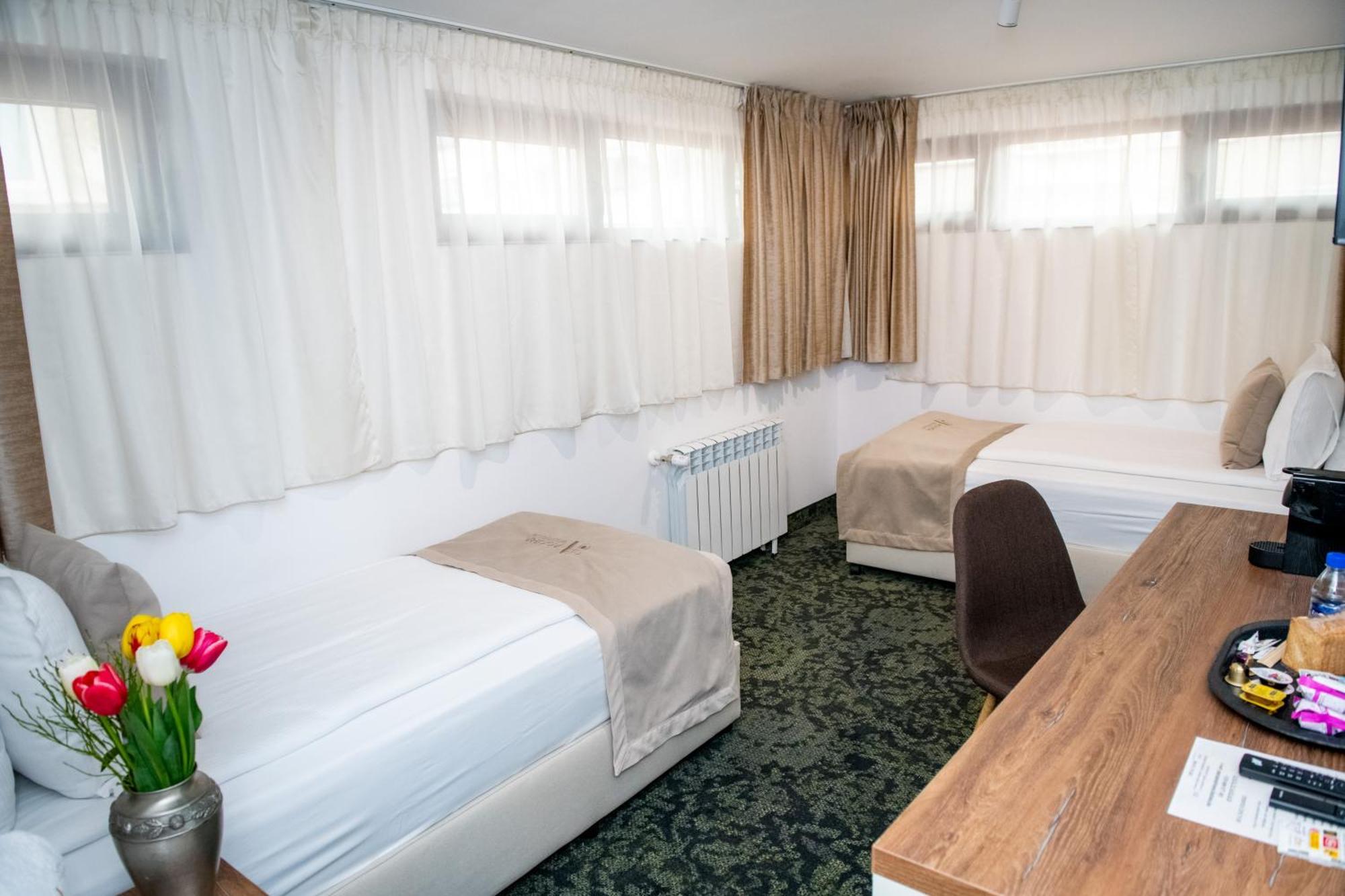Agora' Boutique Hotel โซเฟีย ภายนอก รูปภาพ