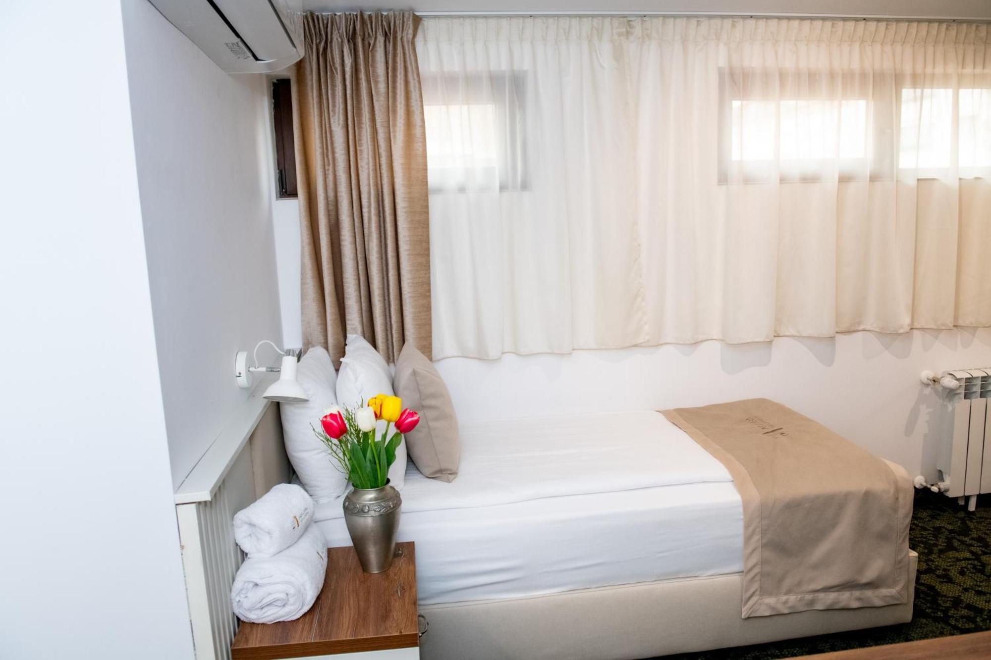 Agora' Boutique Hotel โซเฟีย ภายนอก รูปภาพ