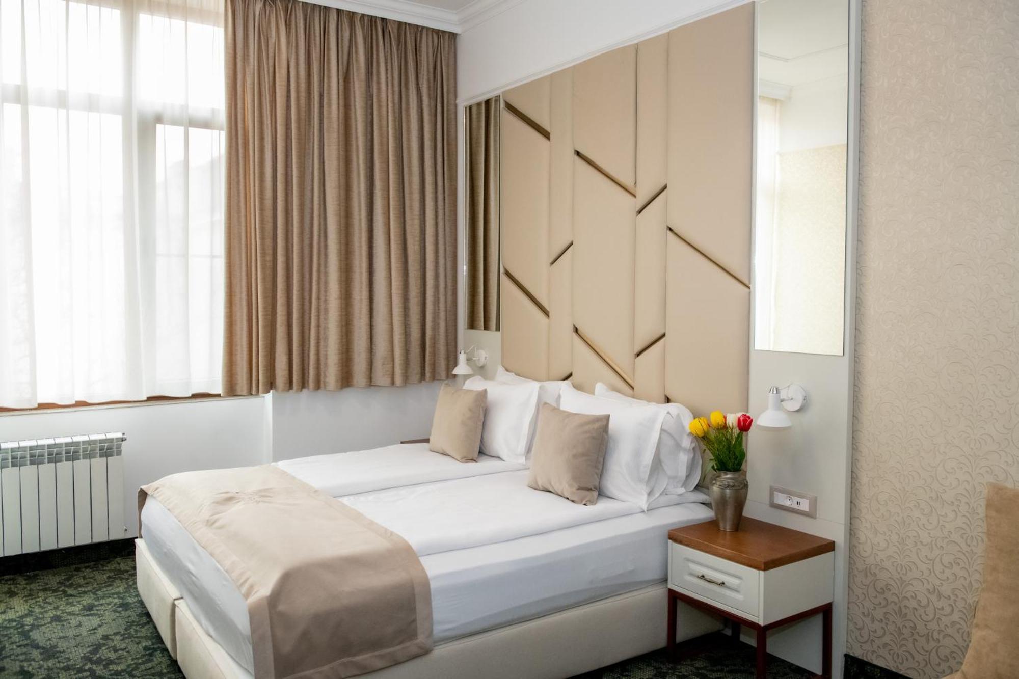 Agora' Boutique Hotel โซเฟีย ภายนอก รูปภาพ